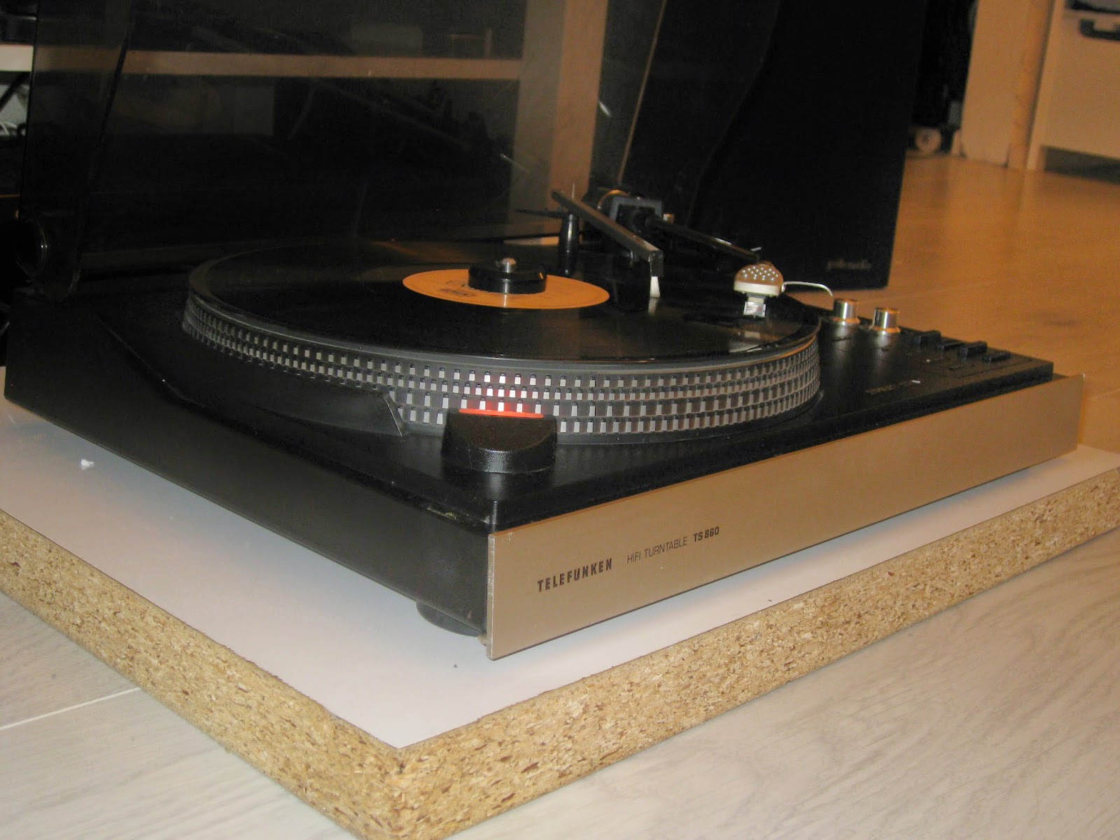 Infrequent Sound [sex.tex] technology Telefunken TS 860