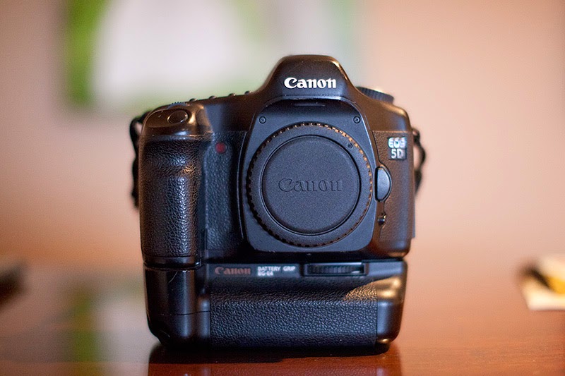 Сравнение canon 5d. Canon EOS 5d Classic. Canon EOS 5d разъемы. Canon 5d 126. Canon Grip 5d m4.