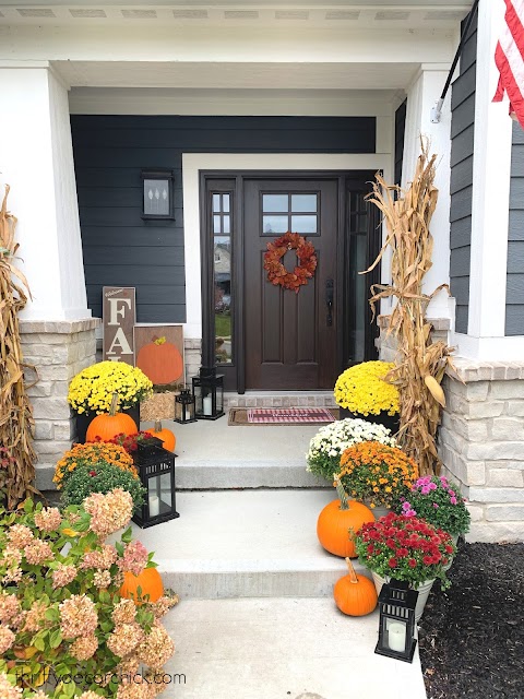 Our beautiful {and colorful!} fall front porch | Thrifty Decor Chick ...