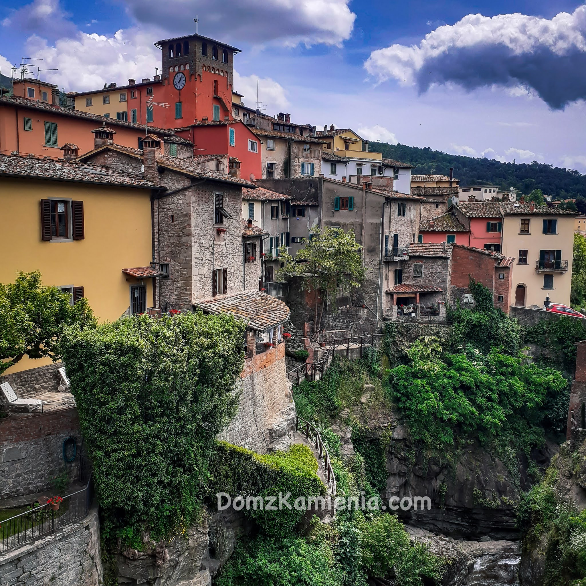 Loro Ciuffenna Dom z Kamienia, blog o życiu w Toskanii