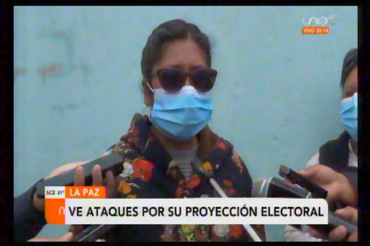 Eva Copa llora de “bronca” porque la atacan y difaman por su proyección electoral