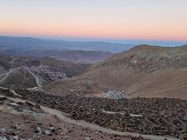 Wie alle Gemeinden auf dem Altiplano auf über 3700 Meter Wie alle Gemeinden auf dem Altiplano auf über 3700 Meter