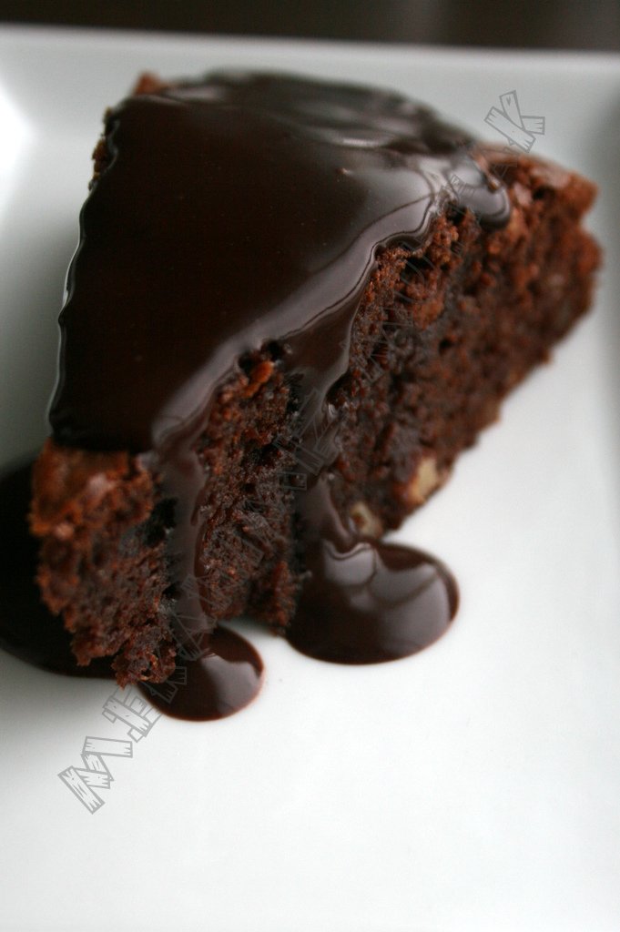 Mekanımız Mutfak Çikolata Soslu Browni