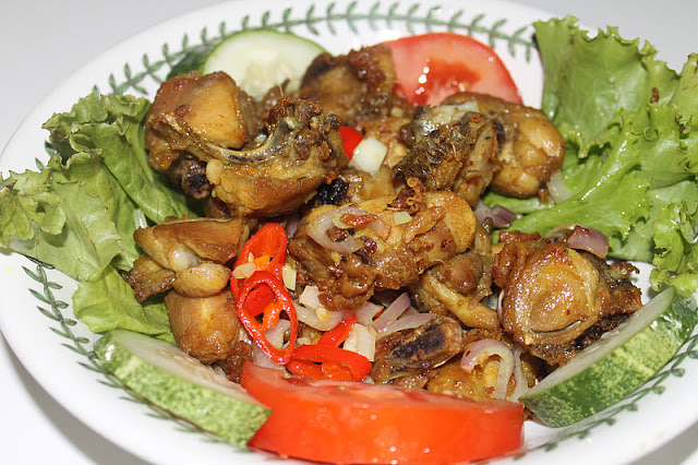 Ayam Goreng Garam Kunyit