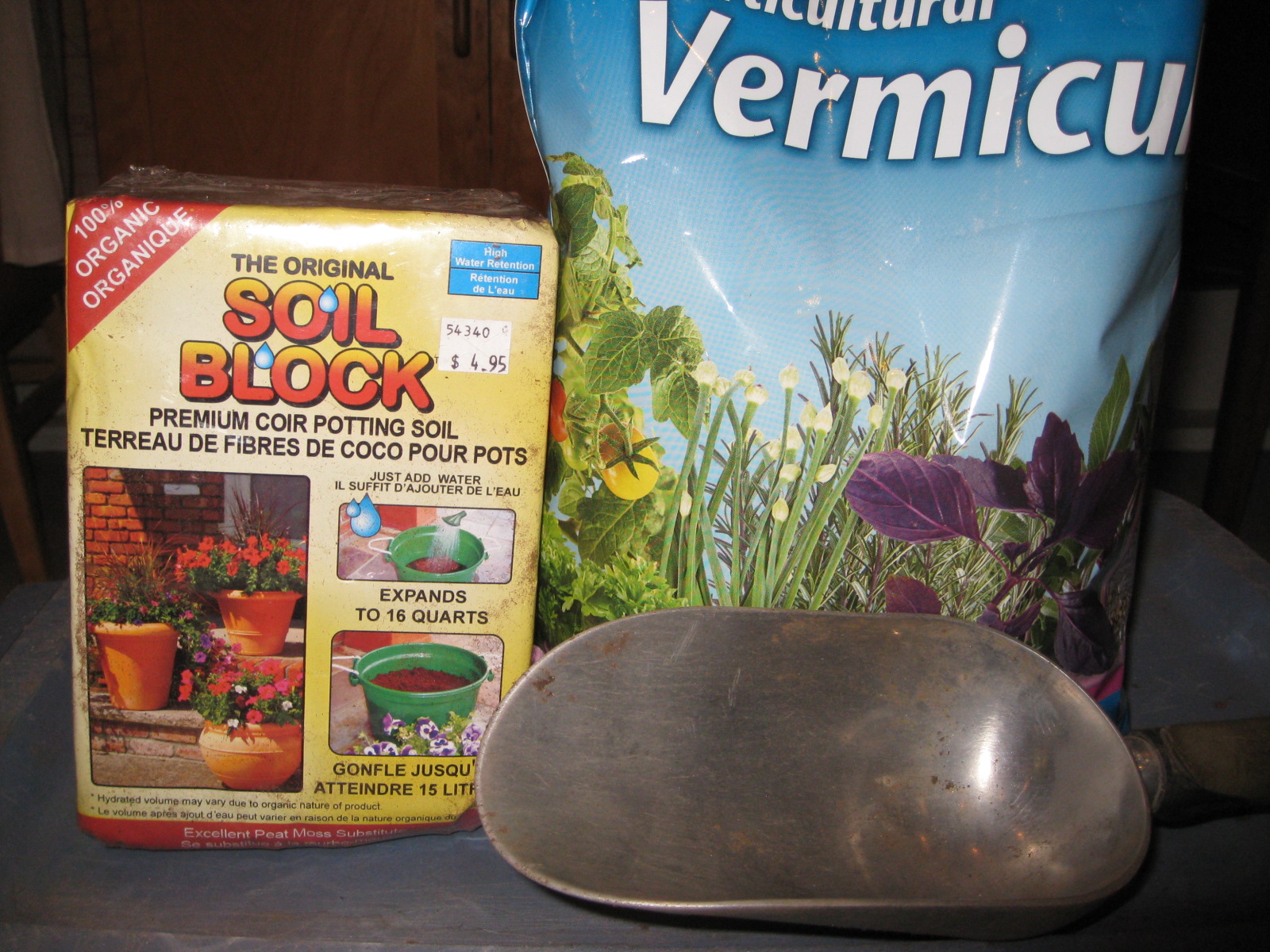 Red Bucket Farm Seedling Soil Mixture