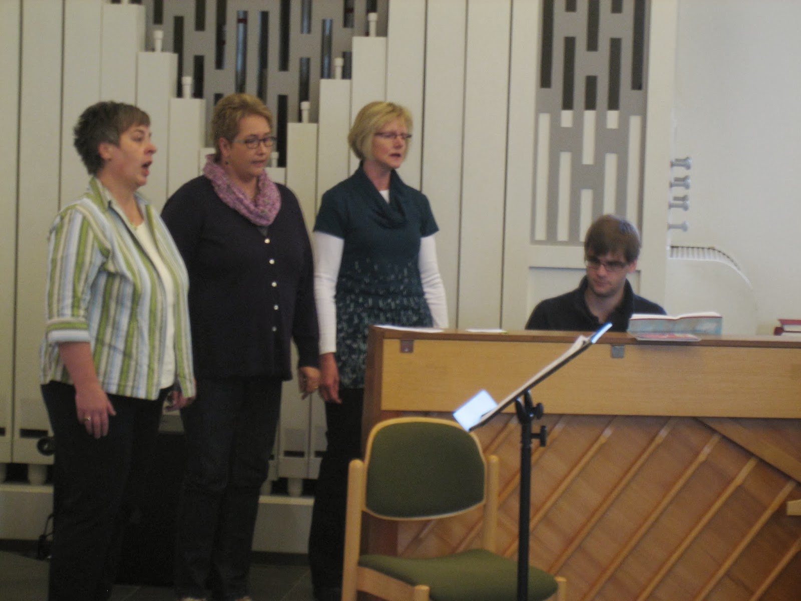 Ehrenamtlich predigen Schweige und höre Predigt