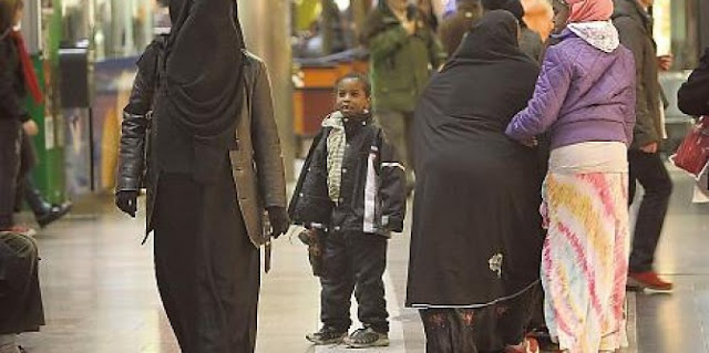 Kisah Seorang Wartawati yang Menyamar Menggunakan Hijab dan Cadar. Kisah Seorang Wartawati yang Menyamar Menggunakan Hijab dan Cadar.