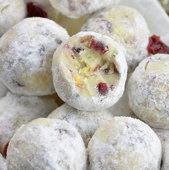 100 christmas truffle recipes 100 Christmas Truffle Recipes - Chocolate Cookies