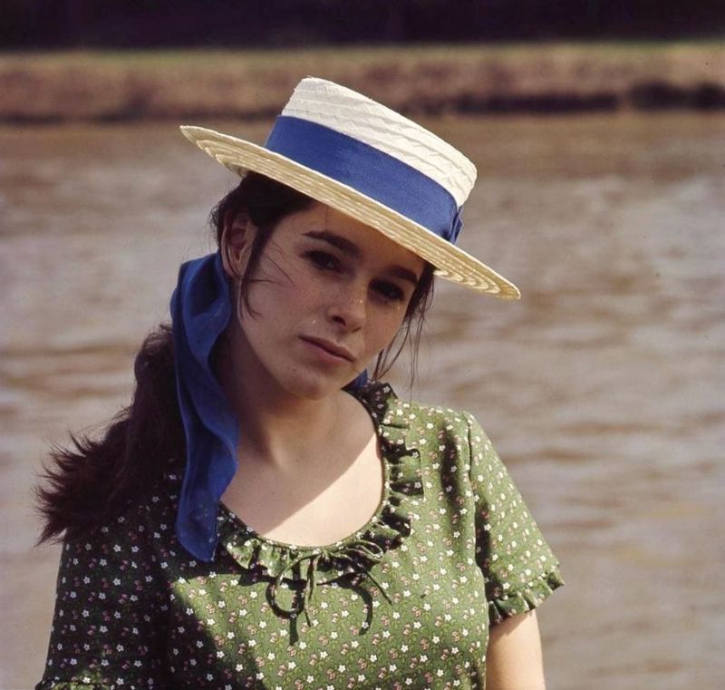 40 Photos of a Young Geraldine Chaplin in the 1960s Vintage