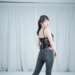 Yeon Da Bin &ndash; Sexy Black Foto 16