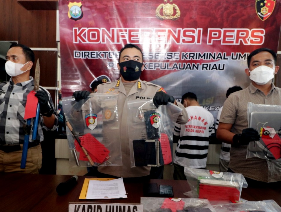 Polda Kepri Ungkap Lima Kasus, Pidana Curat dan Penadahan Polda Kepri Ungkap Lima Kasus, Pidana Curat dan Penadahan