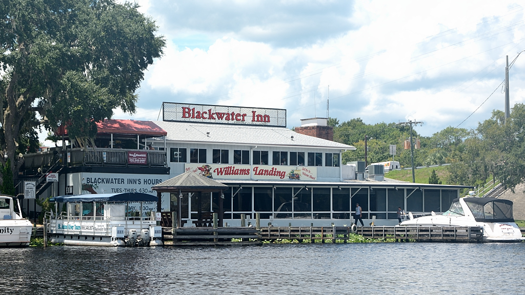 Drift Away Boating on Lake Florida