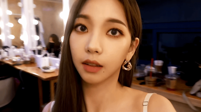 에스파 카리나 데이즈드 with 지방시 비하인드 - 꾸르