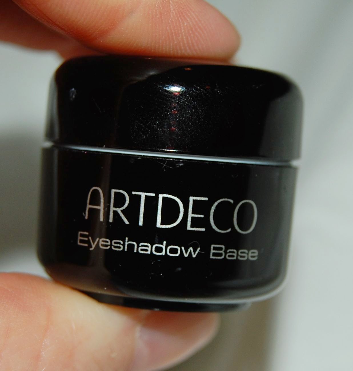 beauty squared Artdeco Eyeshadow Base Review, Swatches and Photos