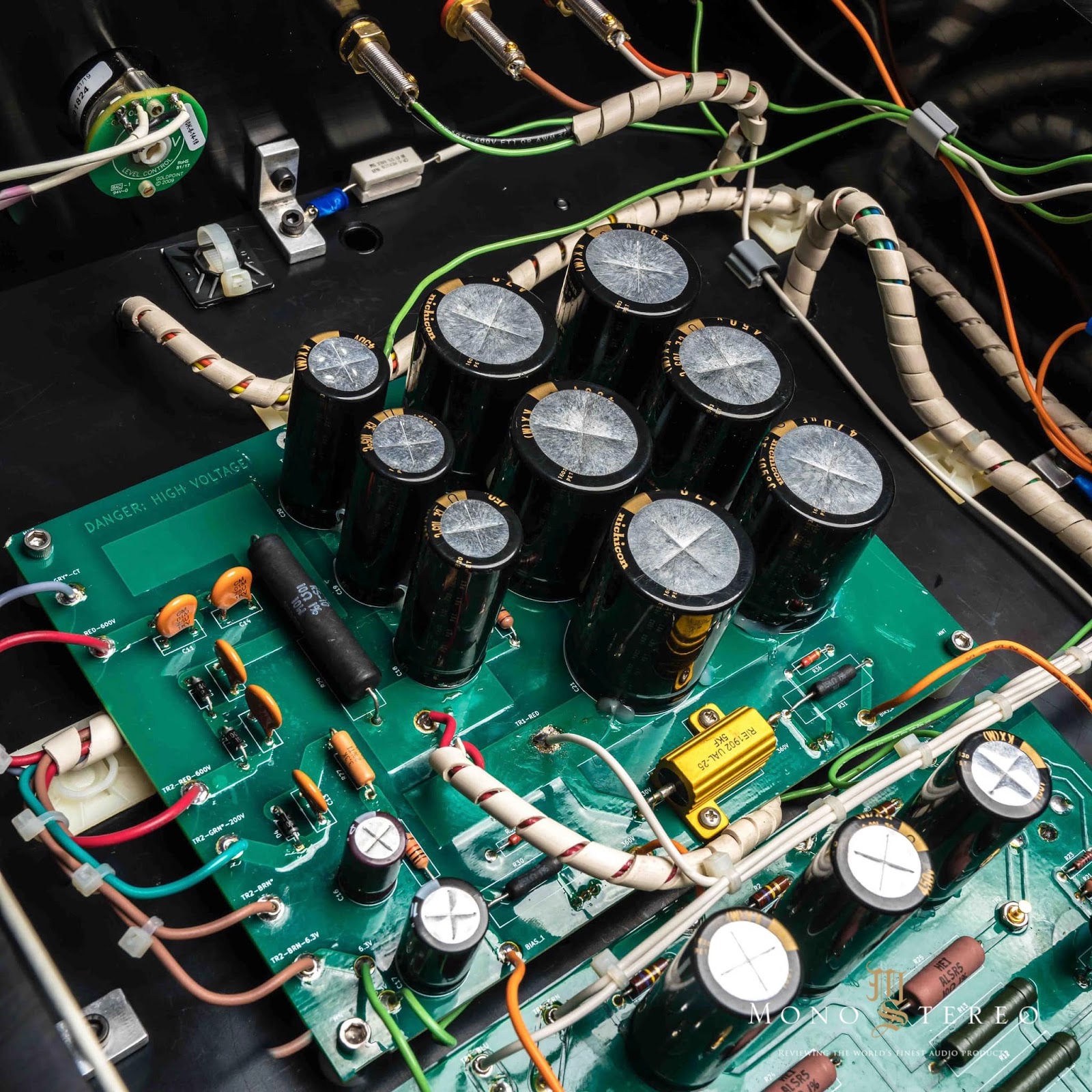 New Triangle Art M100 power amplifiers M & S Ultimate HighFidelity