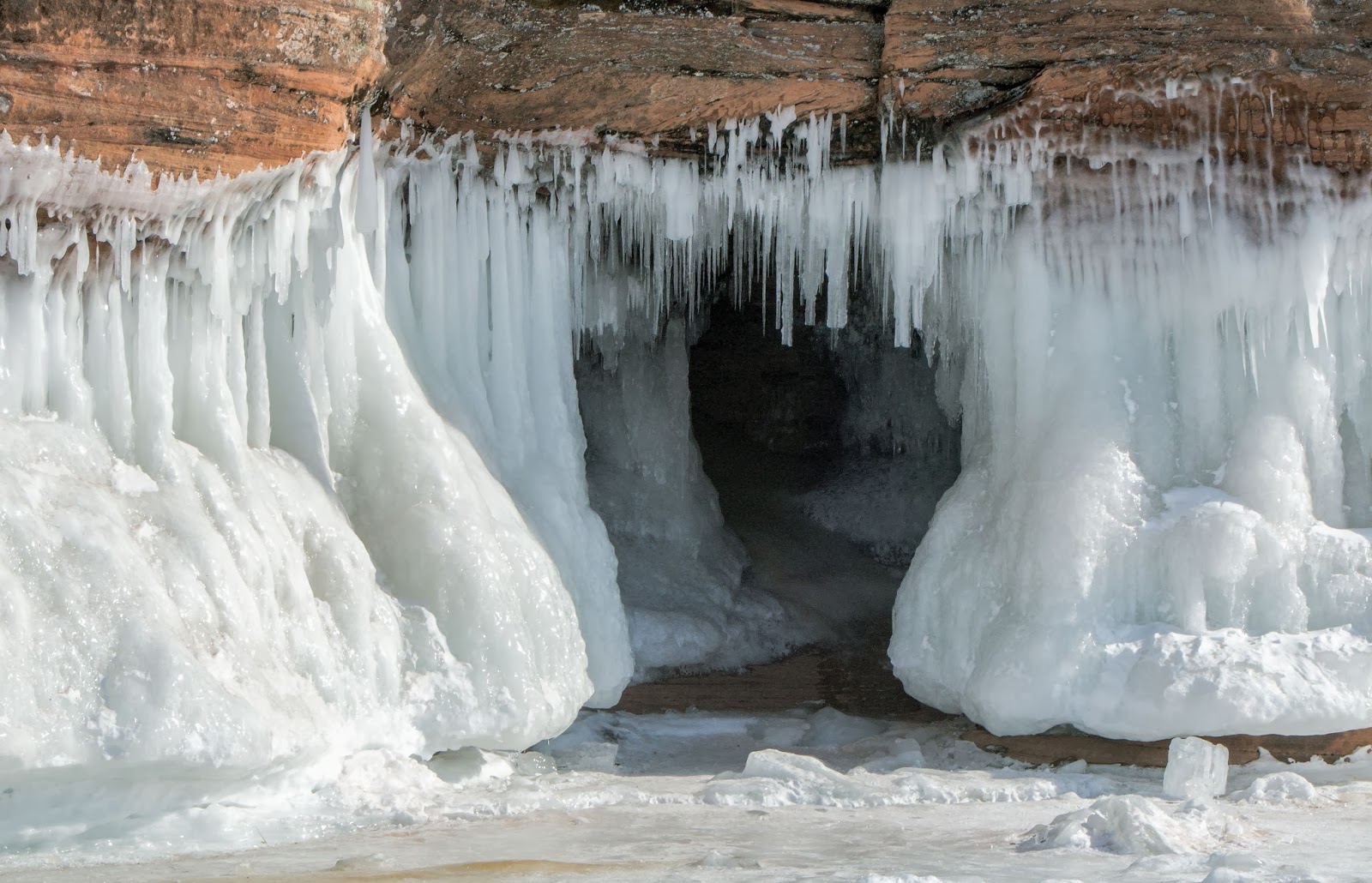 madeline island cave tours