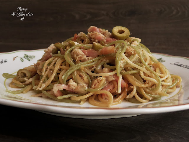 Espaguetis con atún y bacon - Spaghetti with tuna and bacon Espaguetis con atún y bacon - Spaghetti with tuna and bacon