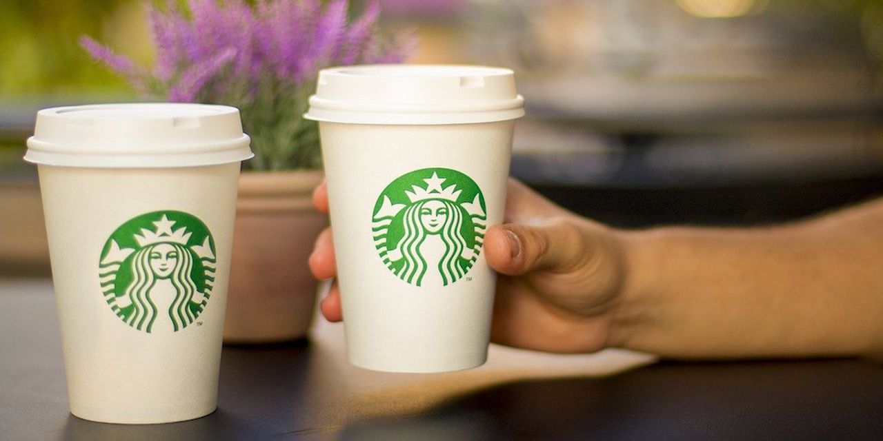 Coordinamento Regionale Umbria Rifiuti Zero - CRURZ dal 2012: Starbucks  lancia nuovi bicchieri riciclabili e compostabili