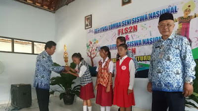 Menang Juara Festival Lomba Seni Siswa Nasional Tingkat Kecamatan, Galuh Siswa SD N Pituruh Mewakili Pituruh Melaju Ke Kabupaten