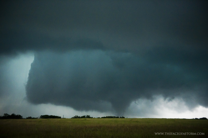 The Face of a Storm Jennifer Brindley Storm Chaser and Weather Photographer 5/7/15 Krum, TX