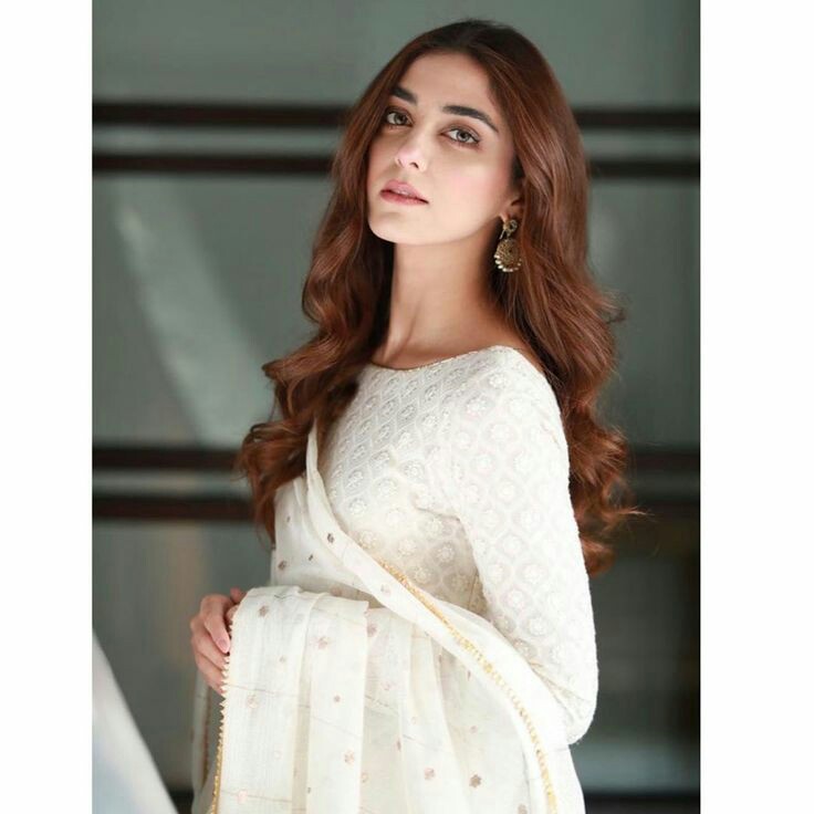 Dressfashionhub: Simple & cute white color Salwar....