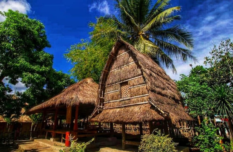 rumah adat sasak