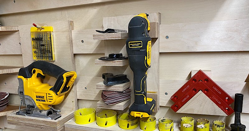 Jonathan Butcher: French Cleat Multi Tool Holder