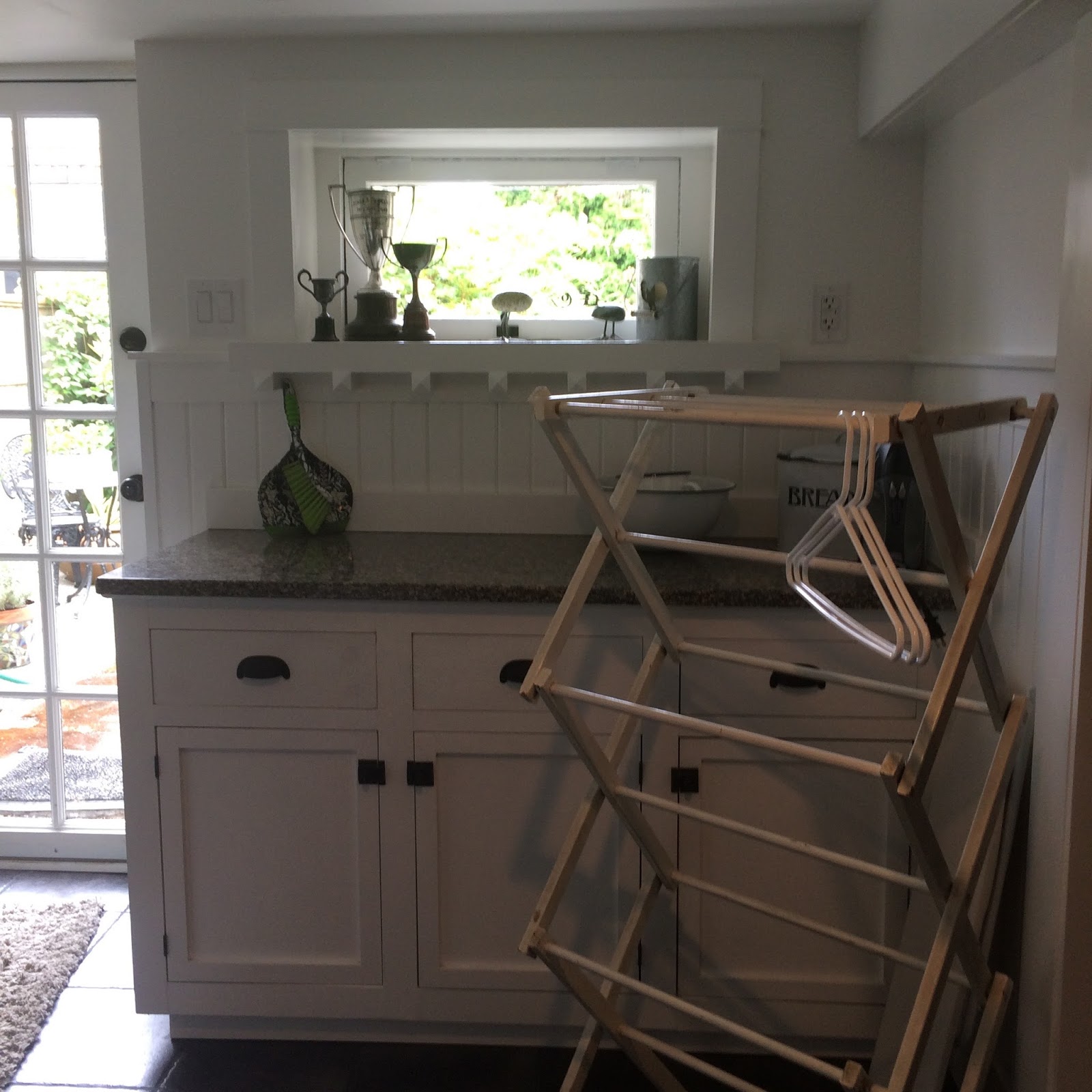 hostess of the humble bungalow Spring Beauty