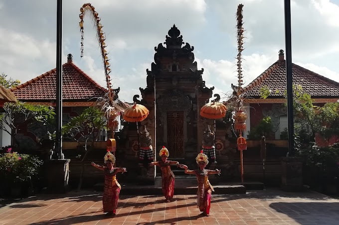 Sari Wisata Budaya Bali - Sentra Tari Tak Jauh dari Legian Kuta