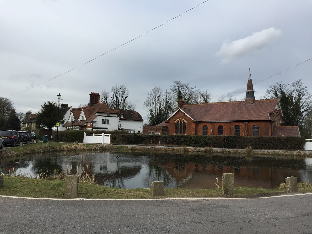 A Suburban Wander from Mill Hill Broadway to Mill Hill East, London N7