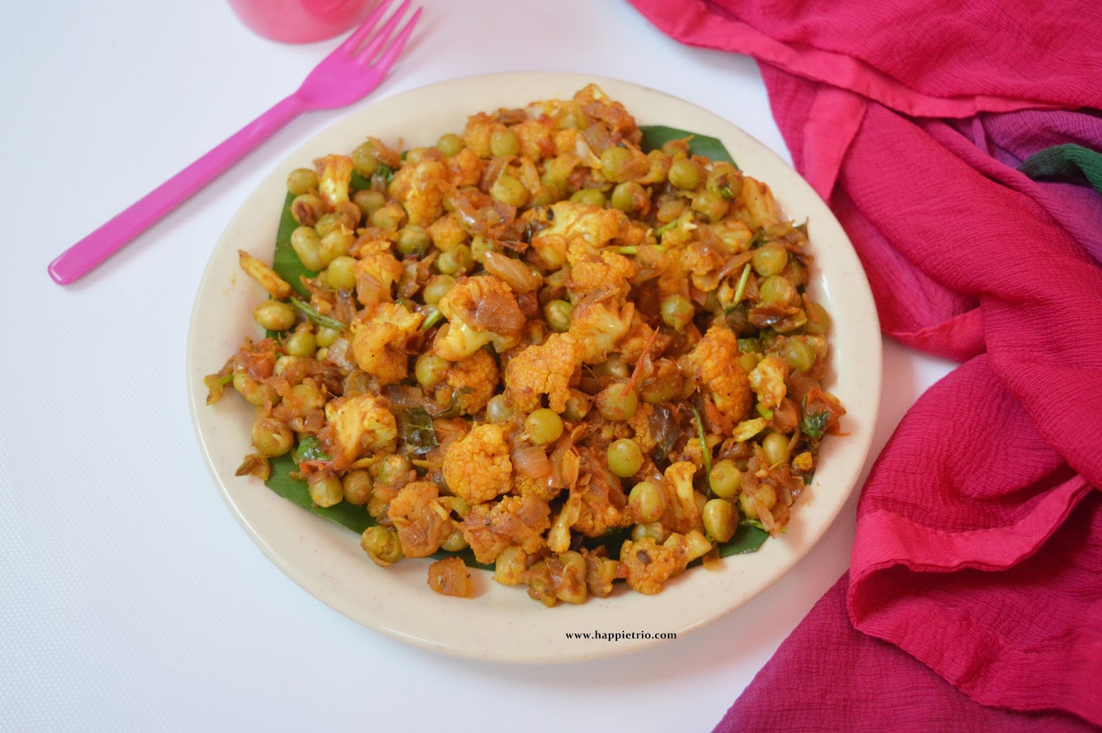 Chettinad Cauliflower Green Peas Roast Recipe | Cauliflower Patani ...
