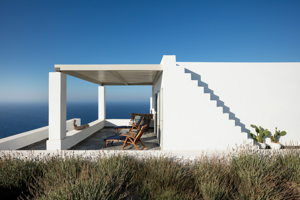 Casa Azul in Folegandros island by Ciarmoli Queda Studio