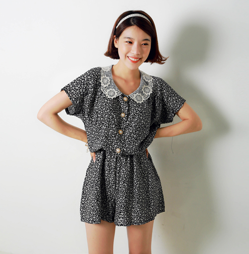 Floral Print Romper with Lace Peter Pan Collars KSTYLICK