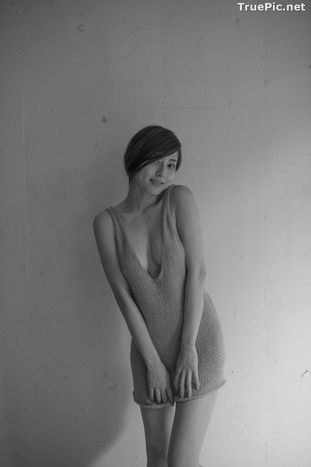 Image Japanese Model and Actress - Yumi Sugimoto - Yumi Mono Chrome - TruePic.net - Picture-35