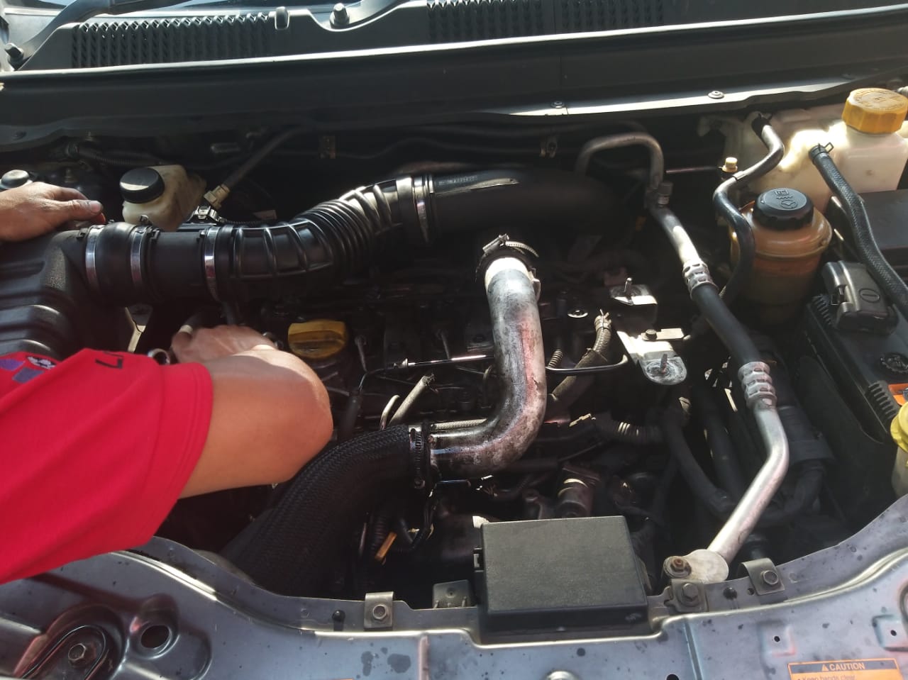 MEKANIK MOBIL PANGGILAN 24 JAM SURABAYA BENGKEL MOBIL