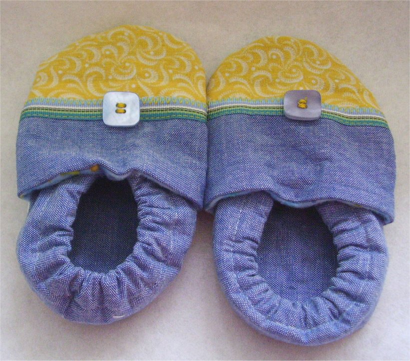 How To Make Baby Slippers - Easy DIY Tutorial ~ Free-Tutorial.net