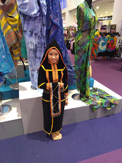 mall suria sabah suriasabah membeli belah kota kinabalu KK sabah malaysia kraf tekstil kain adat destar dastar tanjak kadasan dusun dayak tenun songket sarawak pua kumbu ringgit mall suria sabah suriasabah membeli belah kota kinabalu KK sabah malaysia kraf tekstil kain adat destar dastar tanjak kadasan dusun dayak tenun songket sarawak pua kumbu ringgit