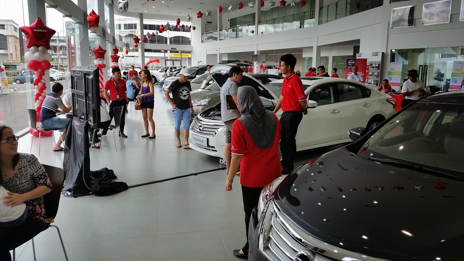 AZLAN RUMADI EDARAN TAN CHONG MOTOR (SARAWAK) SDN BHD DI TANAH PUTIH