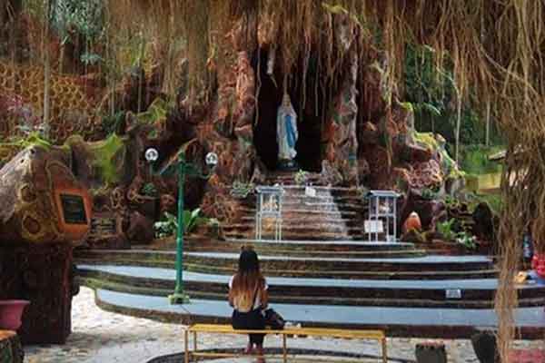 15 Tempat Wisata Rohani Kristen Terbaik yang Wajib ...