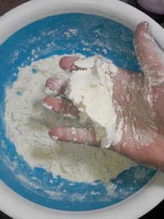 crumble-the-flour
