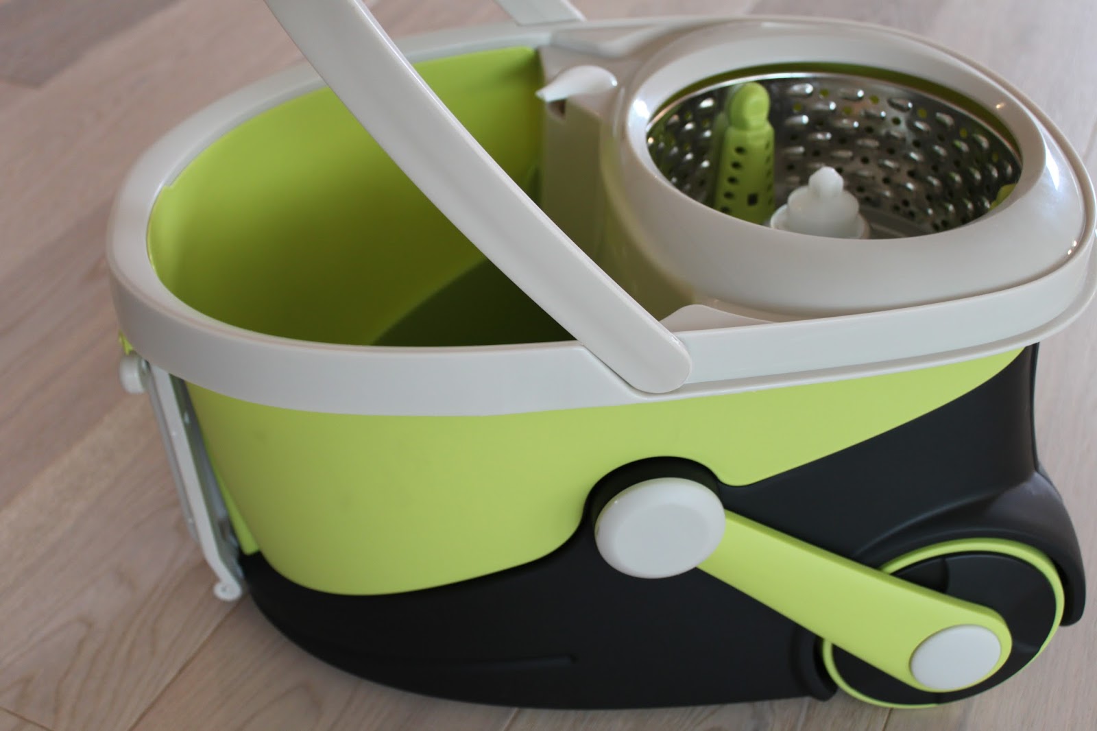 Mopnado Deluxe Spin Mop vs. MopDash vs. Woodsam spin mops ALL THINGS FUNCTIONAL & PRACTICAL