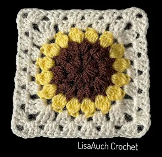 Crochet Granny Square with flower pattern