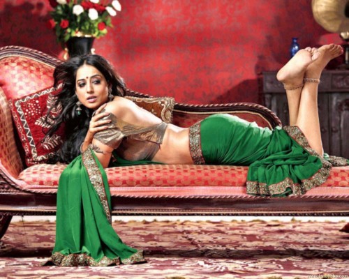 Mahie Gill very hot in green saree