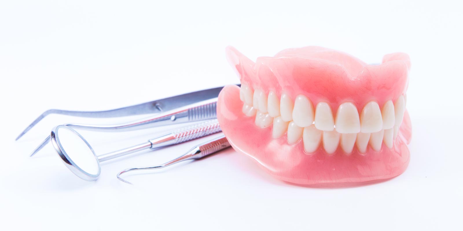 Протезирование зубов в казани. Стоматологическое протезирование. Зубные протезы прозрачные.