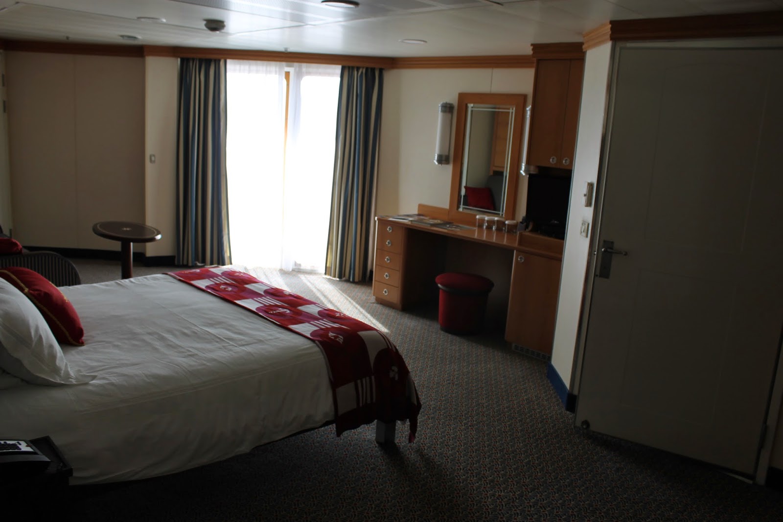 disney cruise ada room