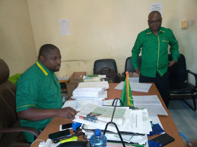 Katibu Mkuu Wizara ya Maji, Profesa Kitila Mkumbo na Aliyekuwa Mkuu wa mkoa wa Kigoma Brig. Jenerali Emmanuel Maganga Wajitosa Ubunge CCM