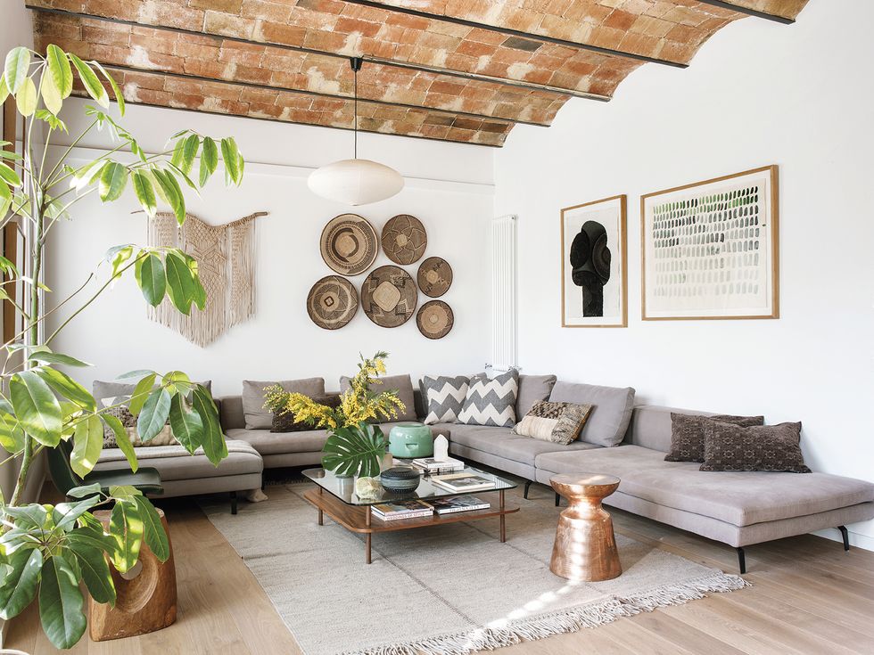 A house in Barcelona decorated with boho essence