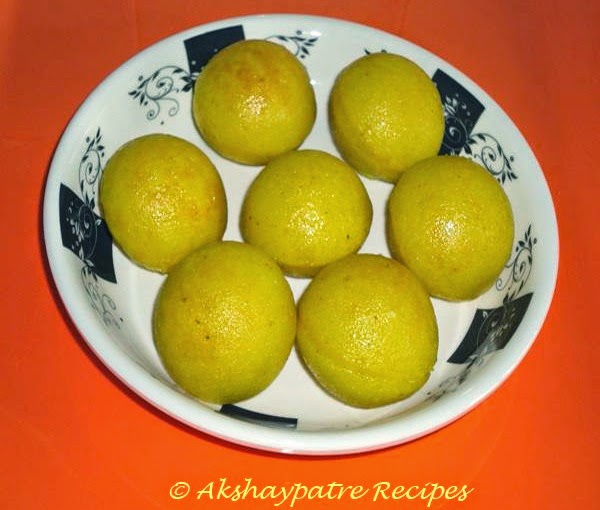 appe or paniyaram in a serving plate