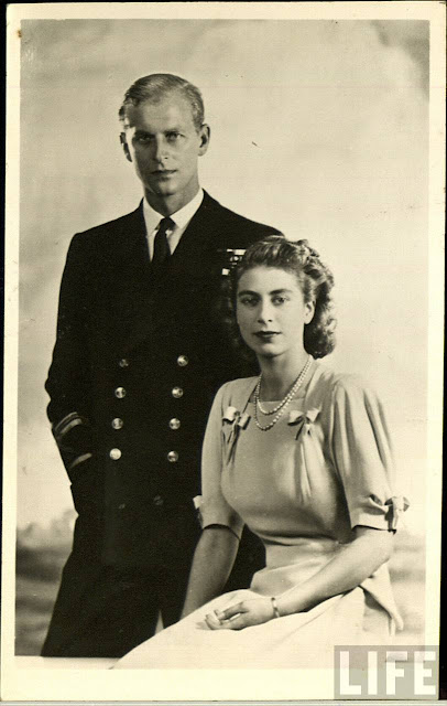 30 Rare and Stunning Vintage Photos of a Young Queen Elizabeth II in