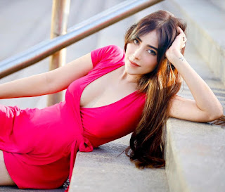 Angela Krislinzki Style - Social Media 03/05/2020
